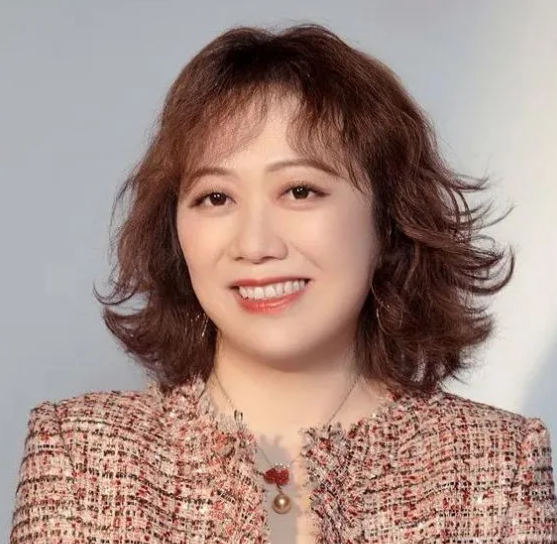 巴颖