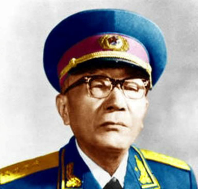 黄克诚